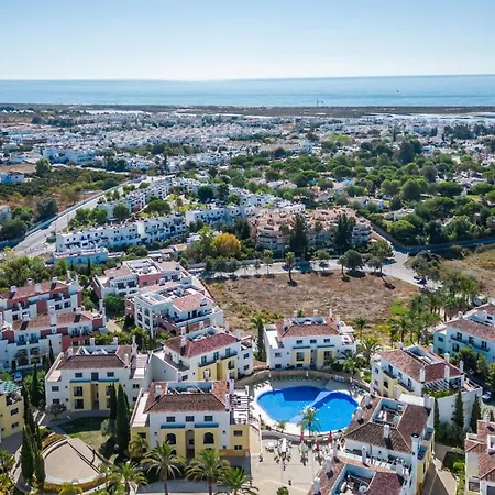 Arielle - Cosy With Pool *