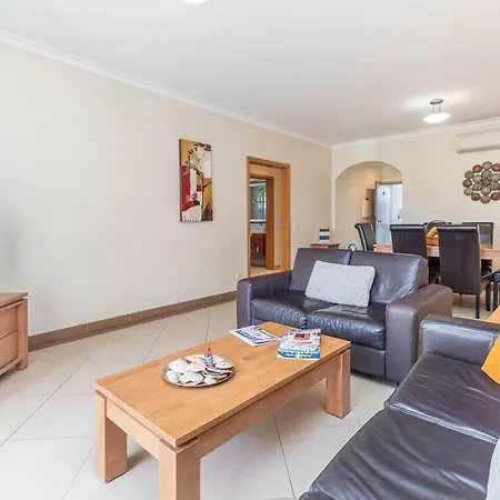 Arielle - Cosy With Pool